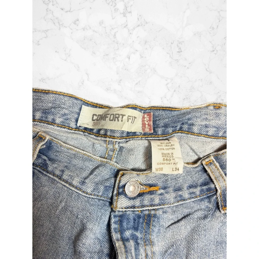Levis 560 Comfort Fit Jeans Mens 38x34 Light Wash Blue Tapered Leg Denim Vintage